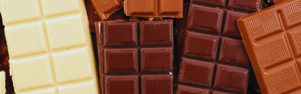 الشوكولا الداكنة -  من الاكل الذي يساعد على تكبير الذكر 